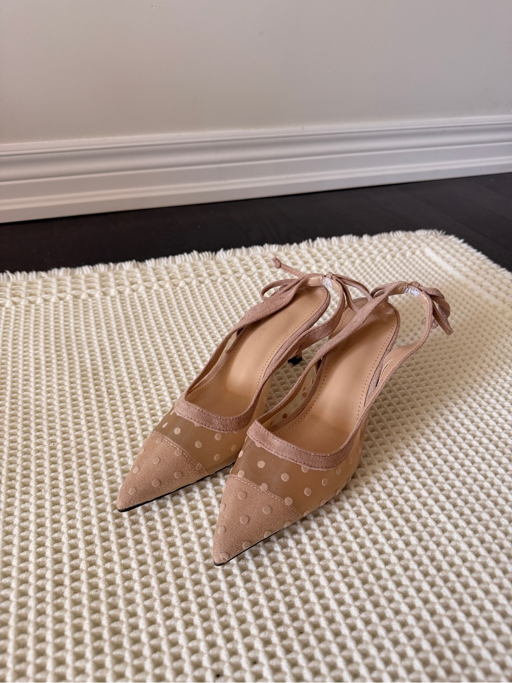 Women's Polka Dot Mesh Pointed Slingback Kitten Heels